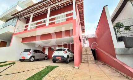 ARUÃ     -CASA COM 4 QUARTOS E 4 VAGAS DE GARAGEM À VENDA EM MOGI DAS CRUZES