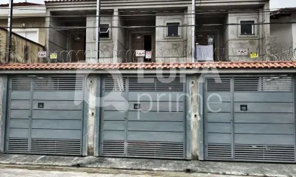 CASA COM 3 QUARTOS E 1 VAGA DE GARAGEM À VENDA NA VILA CONSTANÇA