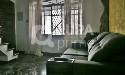 CASA COM 3 QUARTOS E 2 VAGAS DE GARAGEM À VENDA NA PARADA INGLESA