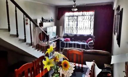CASA COM 3 QUARTOS E 1 VAGA DE GARAGEM À VENDA NO LAUZANE PAULISTA