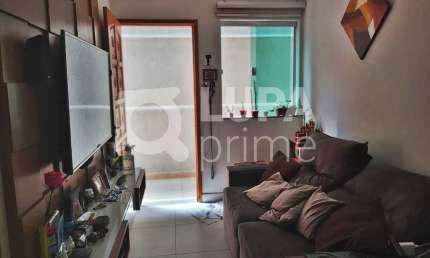 CASA COM 2 QUARTOS E 1 VAGADE GARAGEM À VENDA NA VILA MEDEIROS
