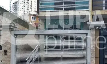 Casa com 3 quartos e 4 vagas de garagem à venda em santana