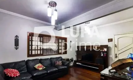 CASA COM 4 QUARTOS E 2 VAGAS DE GARAGEM À VENDA EM GUARULHOS