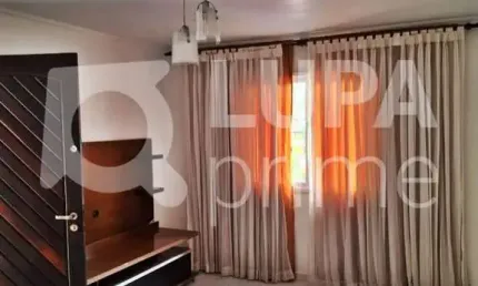 Casa com 3 quartos e 3 vagas de garagem à venda na vila medeiros