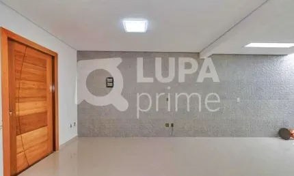 CASA COM 3 QUARTOS E 8 VAGAS DE GARAGEM À VENDA NA VILA MARIA ALTA