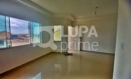 Casa com 3 quartos e 3 vagas de garagem à venda na parada inglesa