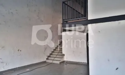 GALPÃO COMERCIAL COM 580M² PARA LOCAÇÃO NA CASA VERDE