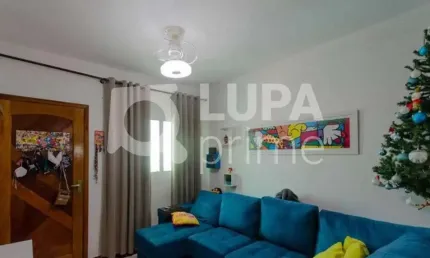 Sobrado com 2 dormitórios e 3 banheiros à venda no Jardim Popular