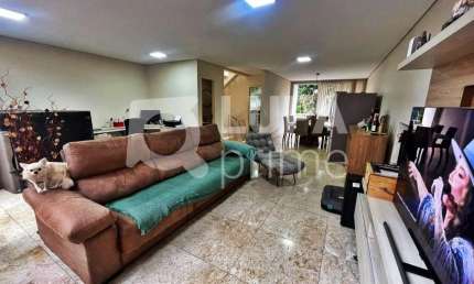 CASA COM 4 QUARTOS E 4 VAGAS DE GARAGEM À VENDA NO TREMEMBÉ