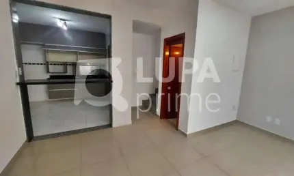 CASA COM 3 QUARTOS E 2 VAGAS DE GARAGEM À VENDA NA PARADA INGLESA