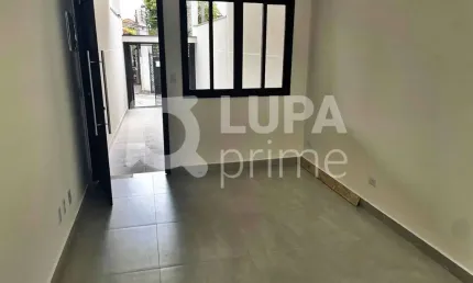 Casa com 3 quartos e 2 vagas de garagem à venda na vila isolina mazzei