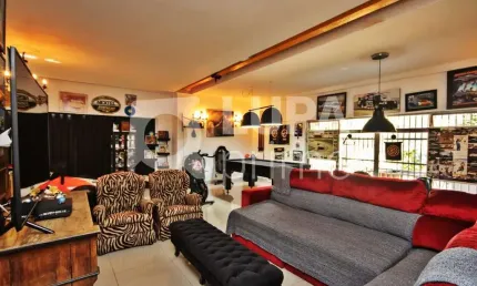 CASA COM 3 QUARTOS E 8 VAGAS DE GARAGEM À VENDA NO TREMEMBÉ