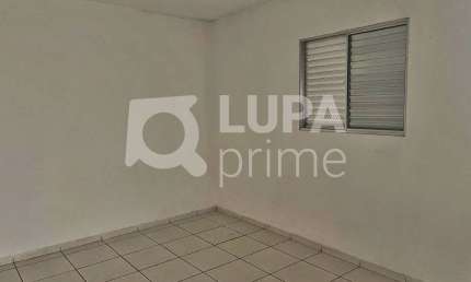 CASA COM 1 QUARTO E 2 VAGAS DE GARAGEM PARA LOCAÇÃO NA VILA MARIA