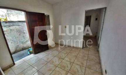 CASA COM 2 QUARTOS E 1 VAGA DE GARAGEM À VENDA  NO PARQUE EDU CHAVES