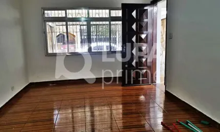 CASA COM 3 QUARTOS E 2 VAGAS DE GARAGEM À VENDA NO JARDIM GUANÇA