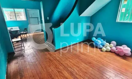 CASA COM 3 QUARTOS E 1 VAGA DE GARAGEM PARA LOCAÇÃO NA VILA ISOLINA MAZZEI