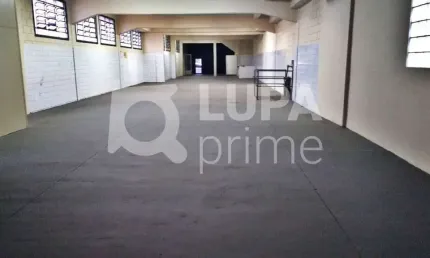 GALPÃO COMERCIAL COM 800M² DE ÁREA CONSTRUÍDA PARA LOCAÇÃO NA CASA VERDE ALTA