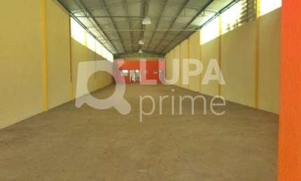 GALPÃO COMERCIAL COM 700M² PARA LOCAÇÃO NA CASA VERDE ALTA