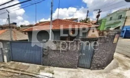 CASA COM 2 QUARTOS E 1 VAGA DE GARAGEM À VENDA NA VILA GUSTAVO