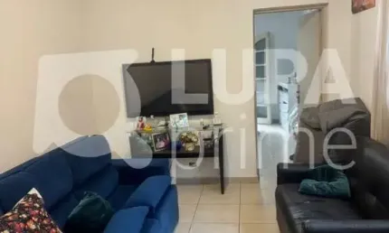 Casa com 2 quartos e 1 vaga de garagem à venda na parada inglesa