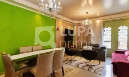 Sobrado com 7 dormidorios e 7 vagas á venda no jardim guapira