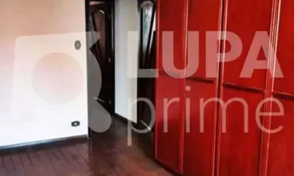 CASA COM 3 QUARTOS E 1 VAGA DE GARAGEM À VENDA NO TATUAPÉ