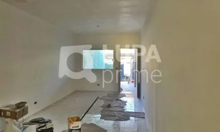 CASA COM 3 QUARTOS E 2 VAGAS DE GARAGEM À VENDA NO JARDIM GUANÇA