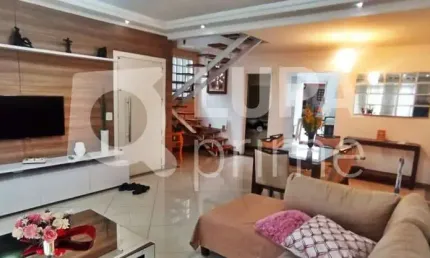 Casa com 3 quartos e 4 vagas de garagem à venda na vila gustavo