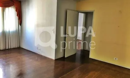 Apartamento com 3 quartos e 2 vagas de garagem à venda em santana