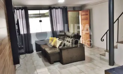 CASA COM 2 QUARTOS E 1 VAGA DE GARAGEM À VENDA NA VILA MEDEIROS