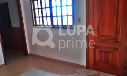 CASA COM 2 QUARTOS PARA LOCAÇÃO NO PARQUE NOVO MUNDO