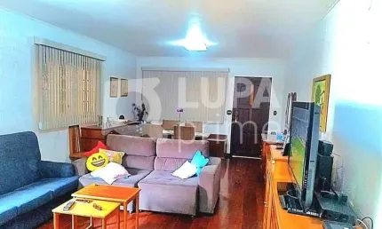 Casa com 3 quartos e 4 vagas de garagem à venda em santana
