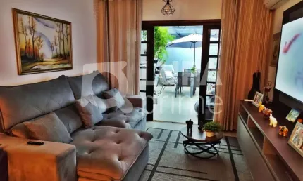 CASA COM 4 QUARTOS E 3 VAGAS DE GARAGEM À VENDA NA VILA MARIA BAIXA