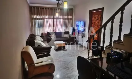CASA COM 3 QUARTOS E 1 VAGA DE GARAGEM À VENDA NA VILA MARIA ALTA