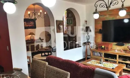 Casa com 5 quartos e 3 vagas de garagem á venda no carrão
