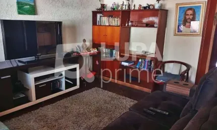 Casa com 3 quartos e 3 vagas de garagem à venda em santana