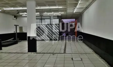 Prédio comercial com 1.078m² de área construída para locação no tremembé