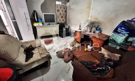 CASA COM 1 QUARTO E 2 VAGAS DE GARAGEM À VENDA NO PARQUE CASA DA PEDRA
