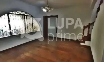 Casa com 4 quartos e 2 vagas de garagem à venda no jardim guança