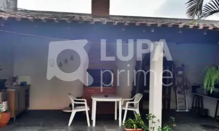 Casa com 3 quartos e 4 vagas de garagem à venda na casa verde