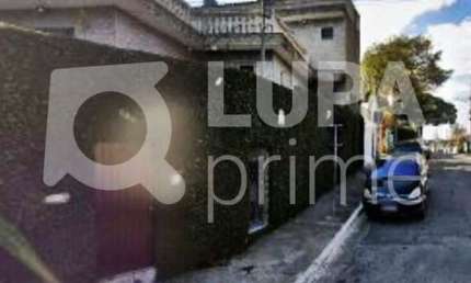 CASA COM 3 QUARTOS E 3 VAGAS DE GARAGEM À VENDA NO TUCURUVI