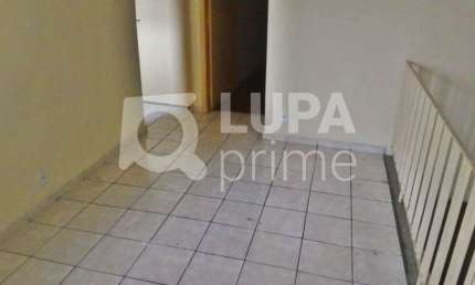 Casa com 2 quartos para alugar na Rua Osaka, 172, Vila Maria, São Paulo
