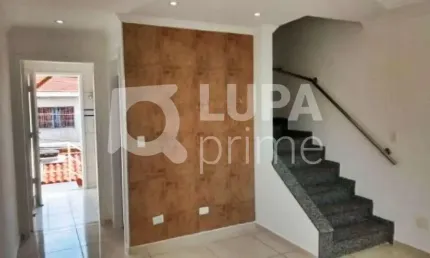 CASA COM 2 QUARTOS E 2 VAGAS DE GARAGEM PARA LOCAÇÃO NA CASA VERDE ALTA