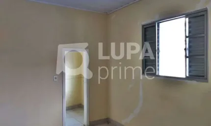 CASA COM 2 QUARTOS E 1 VAGA DE GARAGEM PARA LOCAÇÃO NA VILA MARIA ALTA