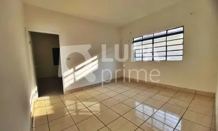 CASA COM 1 QUARTO E 2 VAGAS DE GARAGEM PARA LOCAÇÃO NA VILA MARIA ALTA