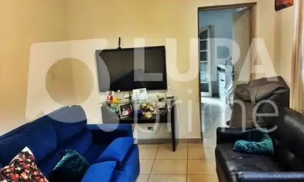 CASA COM 2 QUARTOS E 1 VAGA DE GARAGEM PARA LOCAÇÃO NA PARADA INGLESA