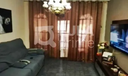 Casa com 3 quartos e 2 vagas de garagem à venda no jardim guapira