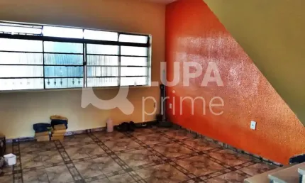 CASA COM 3 QUARTOS E 2 VAGAS DE GARAGEM PARA LOCAÇÃO NO PARQUE NOVO MUNDO