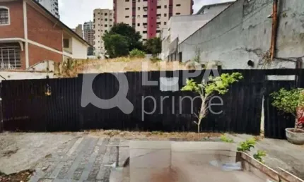 Terreno à venda na Rua Altinópolis, 152, Água Fria, São Paulo