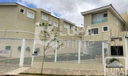 SOBRADO COM 3 QUARTOS E 2 VAGAS PARA VENDA NA VILA MATILDE